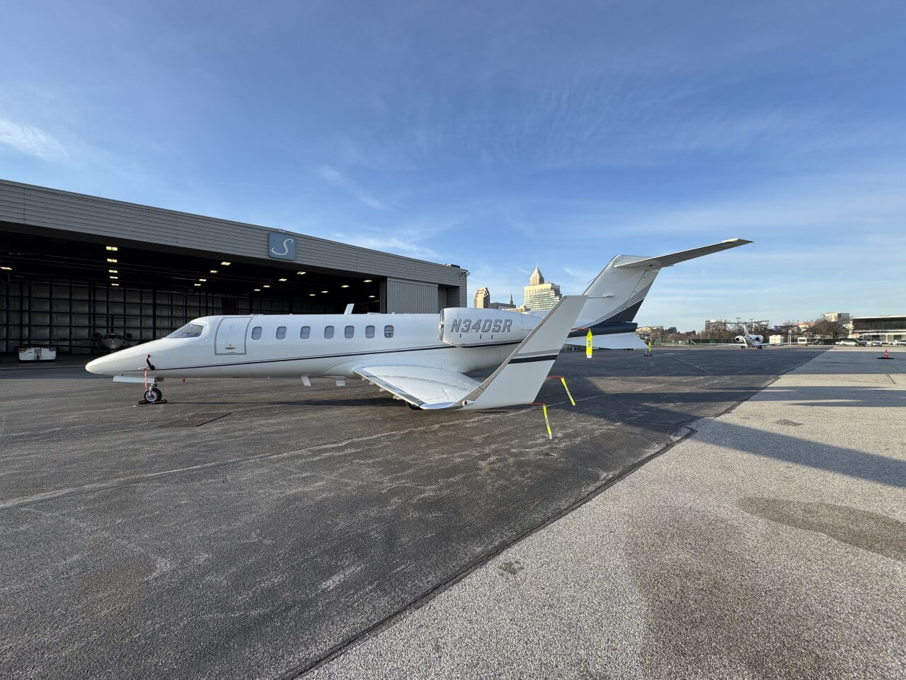 LEARJET-40-2