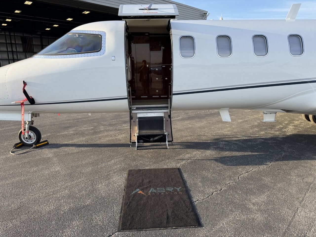 LEARJET-40-4